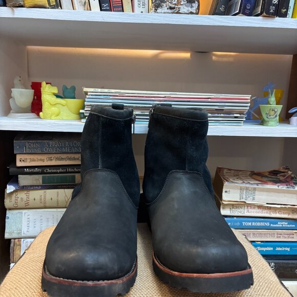 UGG MEN HENDREN WATERPROOF LEATHER BOOTS - Picture 4 of 7